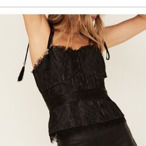 Wonderwest Women’s Lace Trim Tank